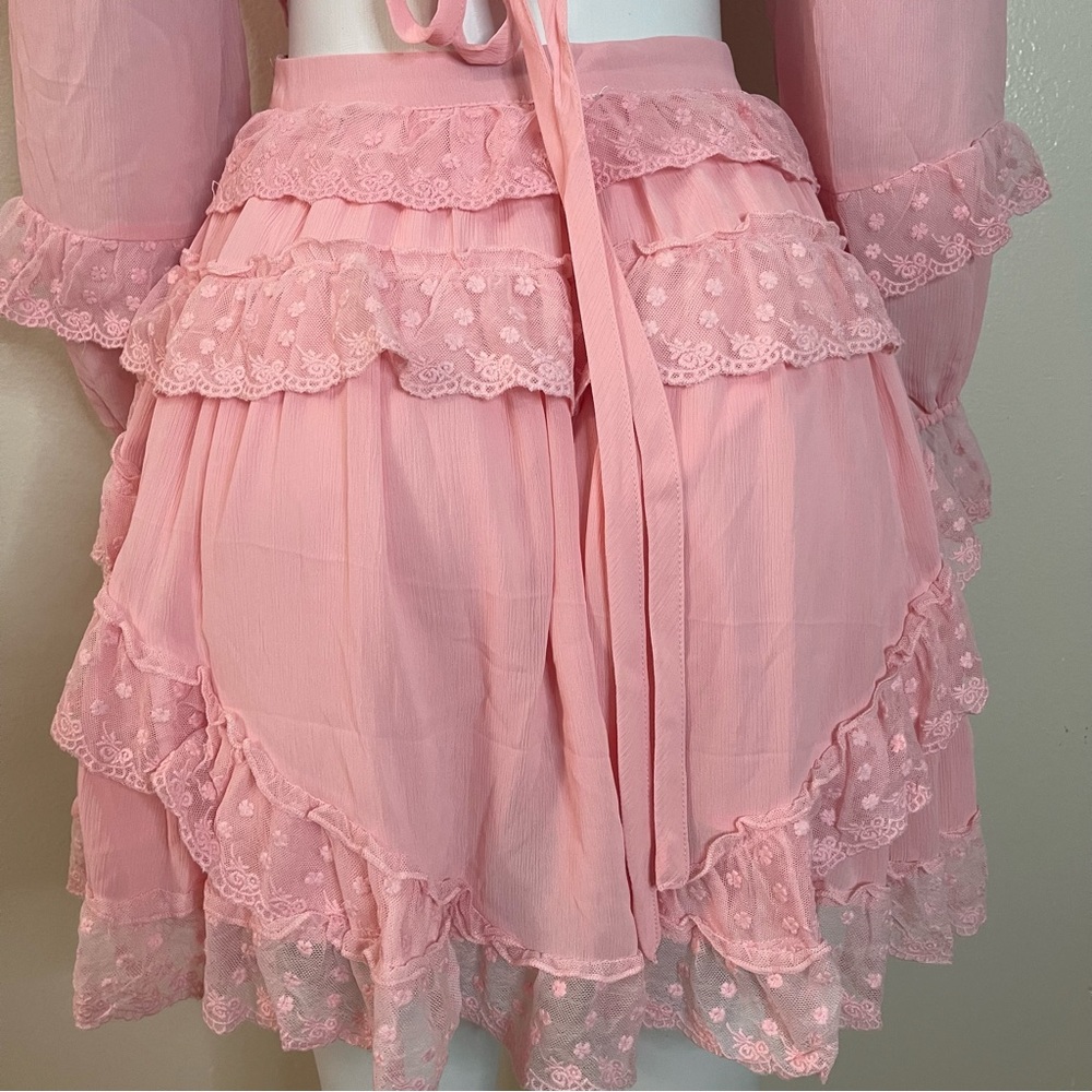 Pink V-neckline lace ruffle crisscross back cutout long sleeve mini dress - Picture 8 of 10